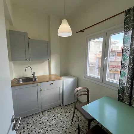 Starry - 3 Minutes From Metro Station Apartment *